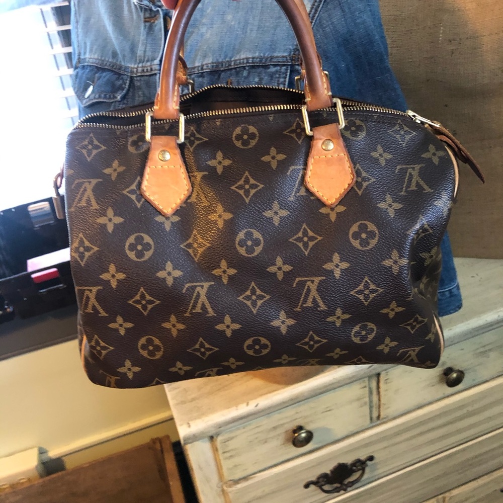 Louis Vuitton Speedy